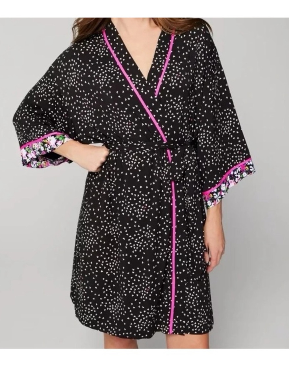 SOMA Cool Nights Heartbreaker Black short robe hearts floral pink trim belt S/M